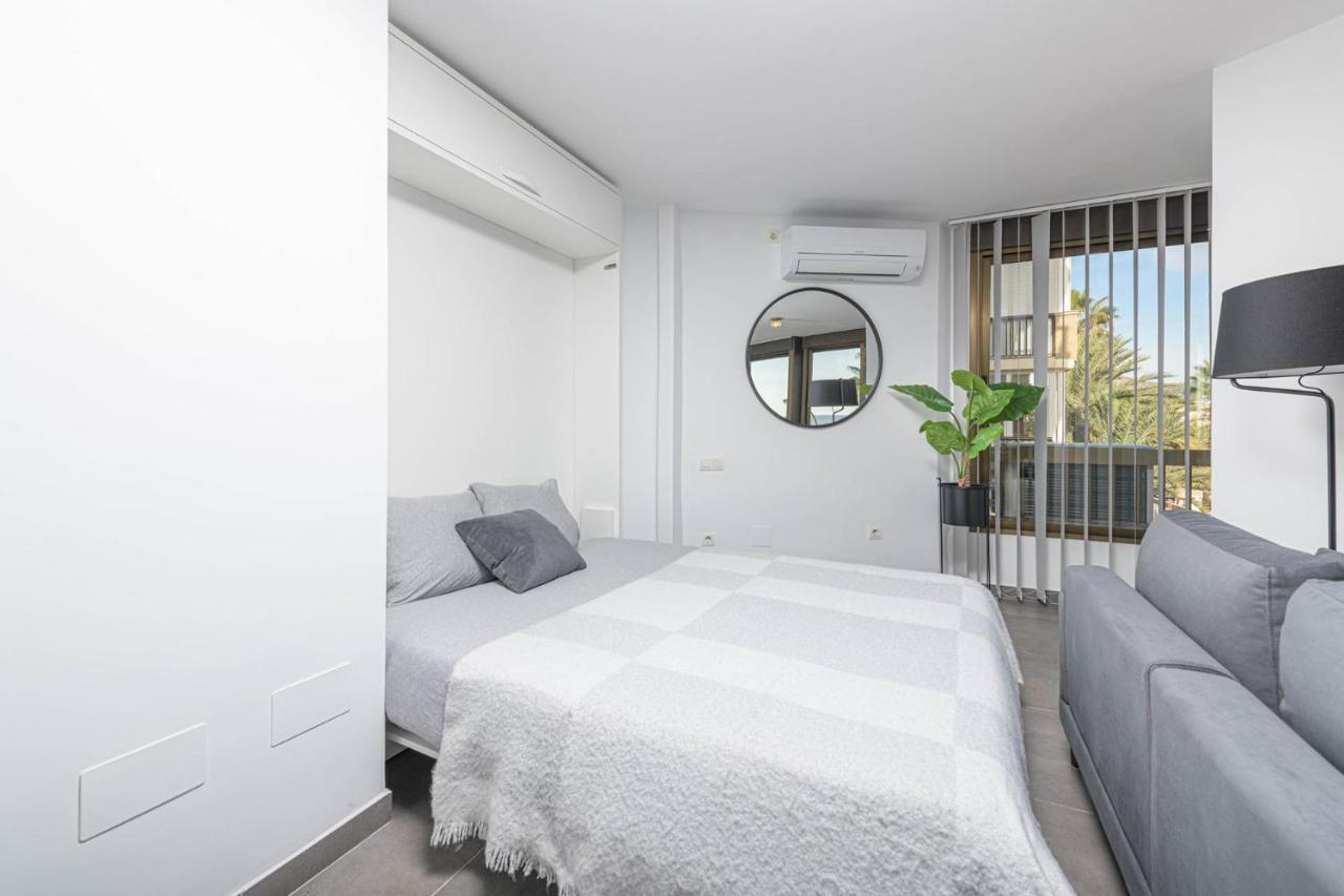 Mediterraneo Beach Apartment In Malaga By Solaga Holiday Homes Zewnętrze zdjęcie